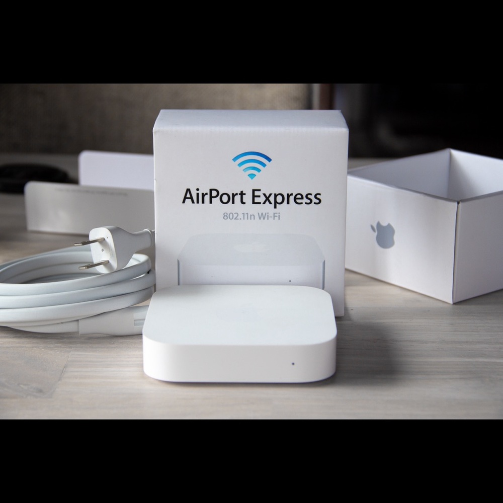 Apple Airport Express WiFi Router